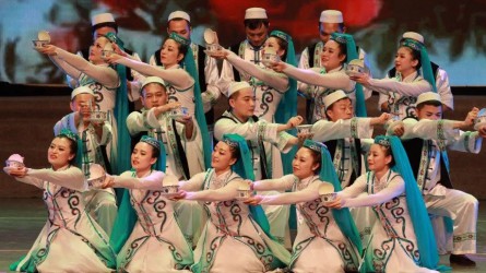 �μǳ��ĵ�ʹ�� ���·ܽ�����ƪ<br/>�������Ժ��ף�й�����������100�������ջ���Բ����Ļ