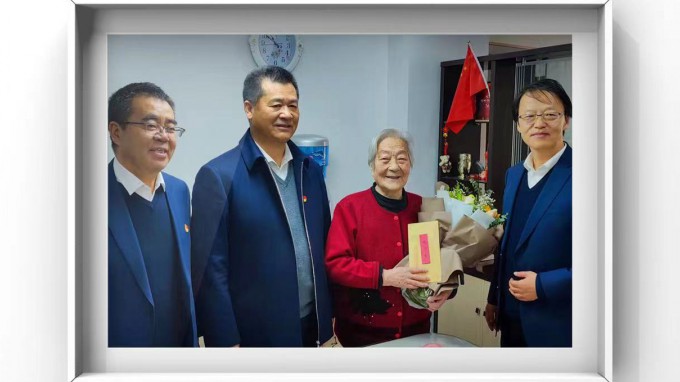 ����40001���ϻ����������Ϸ���ŵ�ί��չ���ڡ�����ů��ο���˶�