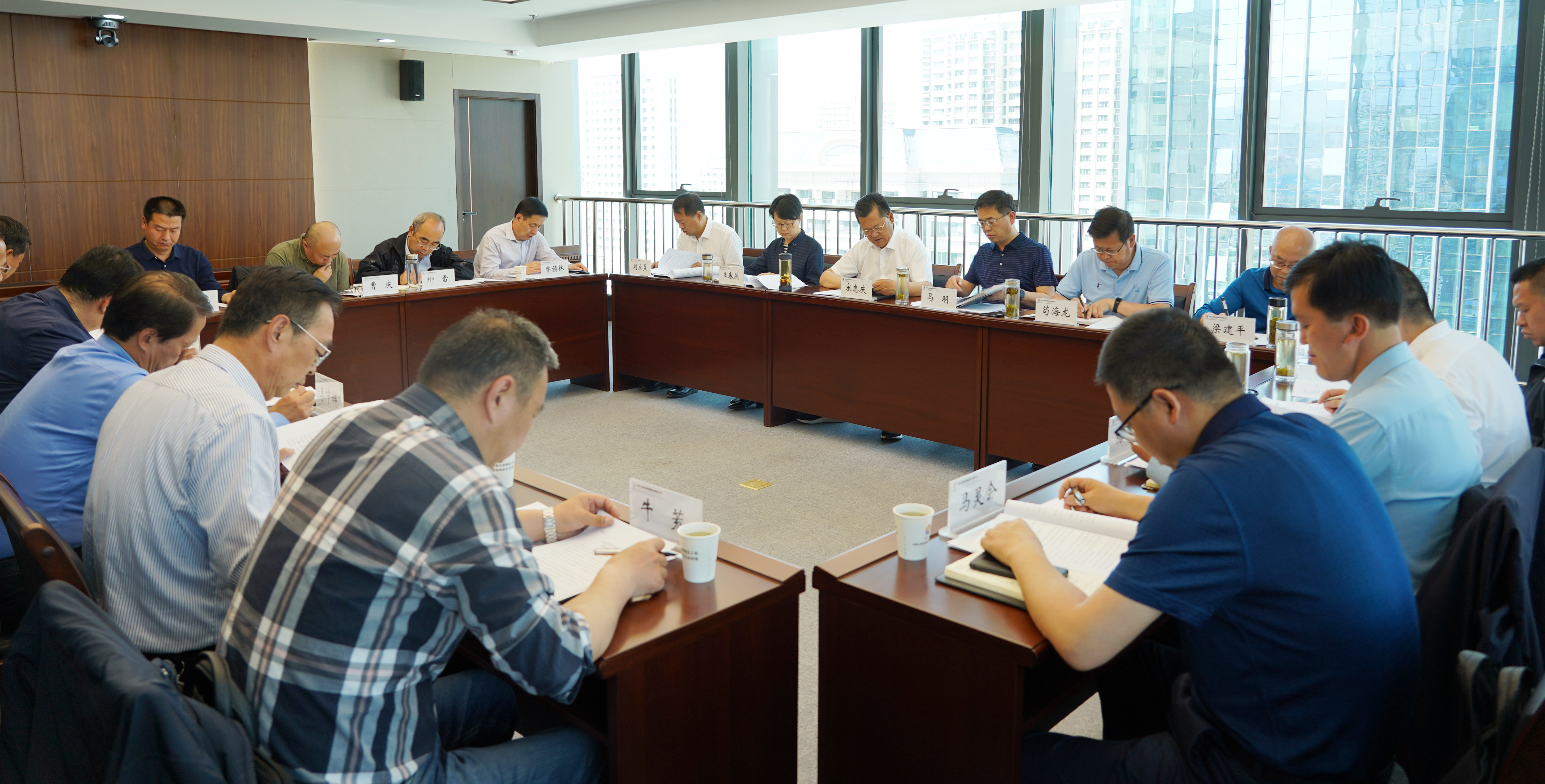 ����40001���ϻ����������Ϸ���ŵ�ί�ٿ�ר�⼯��    �о�����������������