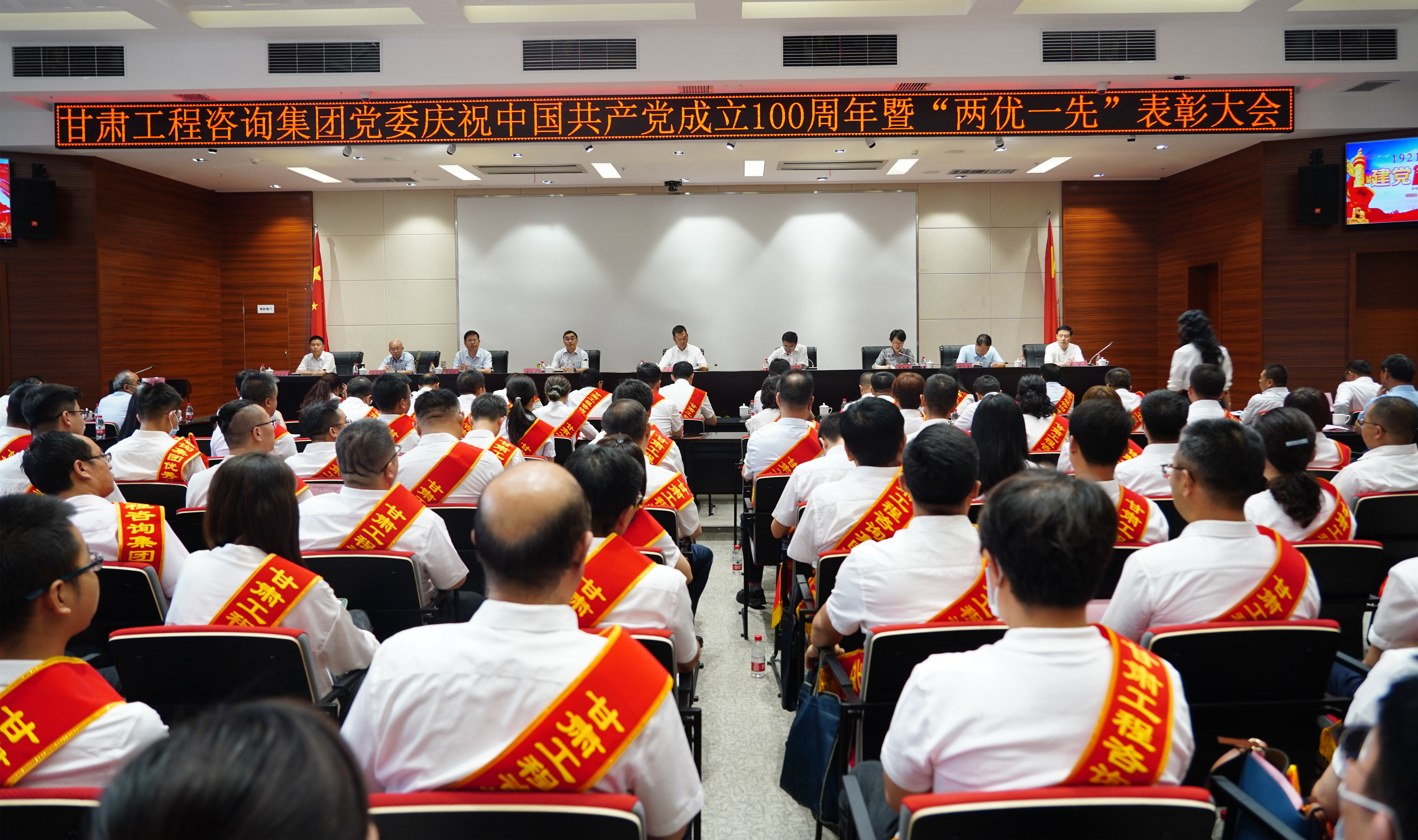 ����40001���ϻ����������Ϸ�����ٿ���ף�й�����������100�����ߡ�����һ�ȡ�������