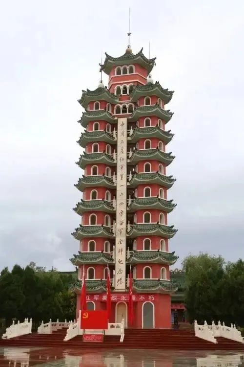 �ƻ����Ժ��������ߵ��ȳϳ��� �ú�ɫ�����Ʒ��ף��������