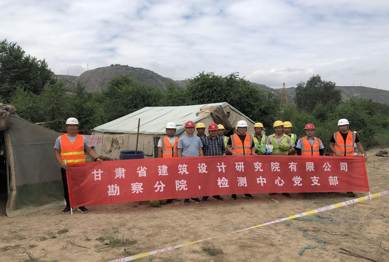 ��ϵְ����ʵ��  ����ο��ů���ģ��������Ժ����֧�����뿪չ����ΪȺ�ڰ�ʵ�¡����⵳���˶�