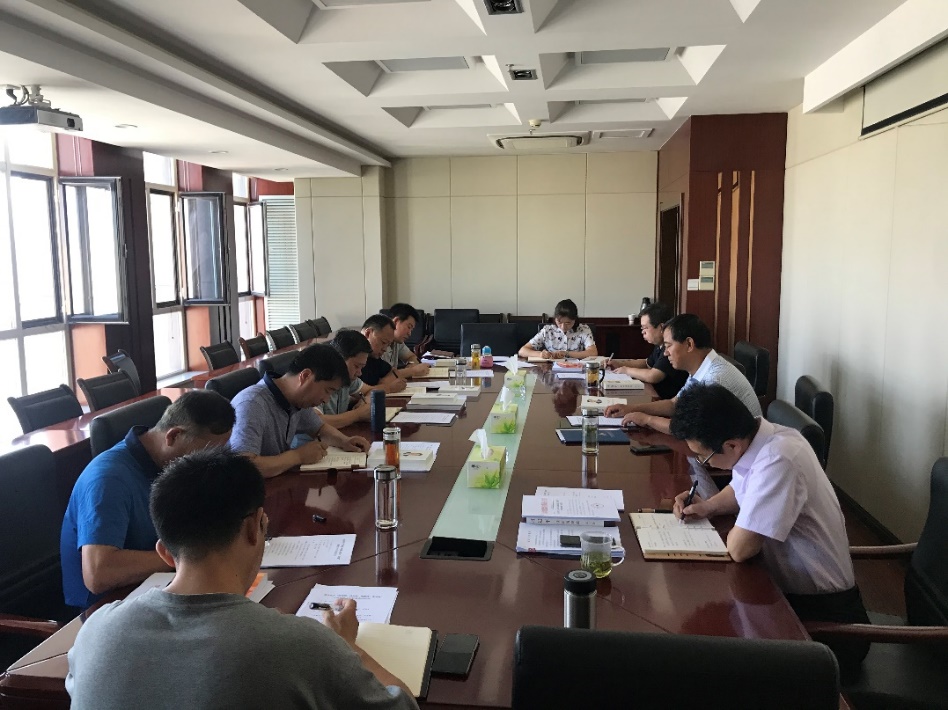 ���������˾��ί��չ<br/>����˼�롢�Ҷ̰���ץ���ġ���������<br/>ר�������˶�