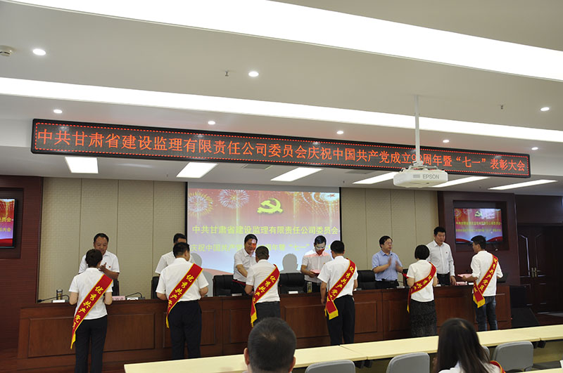 J:������վ���鵳Ⱥ����ְ���緶_0_4_3.jpg